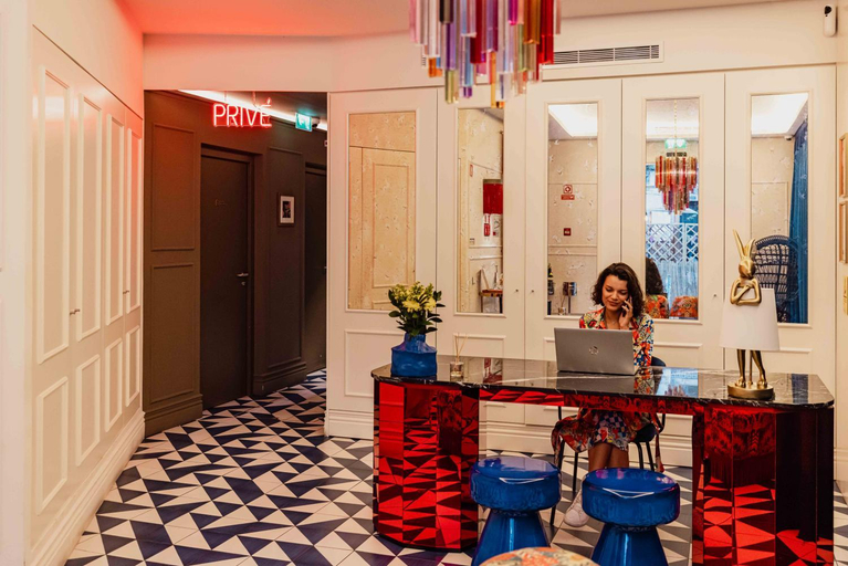 Public Area 4, Upon Angels - Adults Only, Lisbon