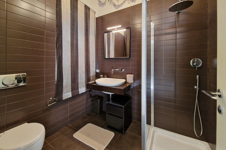 Others 2, Luxury in the Center by Host Hero, Macerata