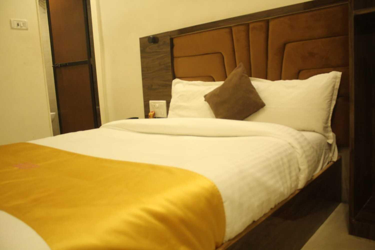 Bedroom, Hotel Siddharth Residency-Near NESCO, Mumbai Suburban