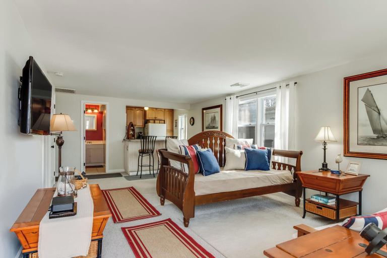 Bedroom 2, King Charles Avenue 1303, Sussex