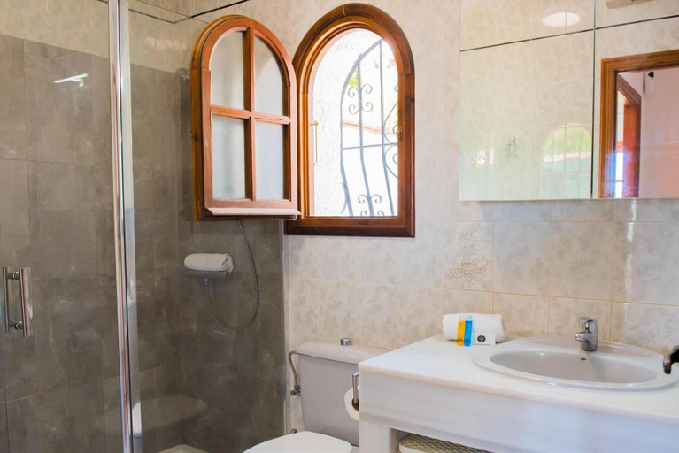 Bathroom 5, Casa del Sol in Muntanya de la Sella, Alicante