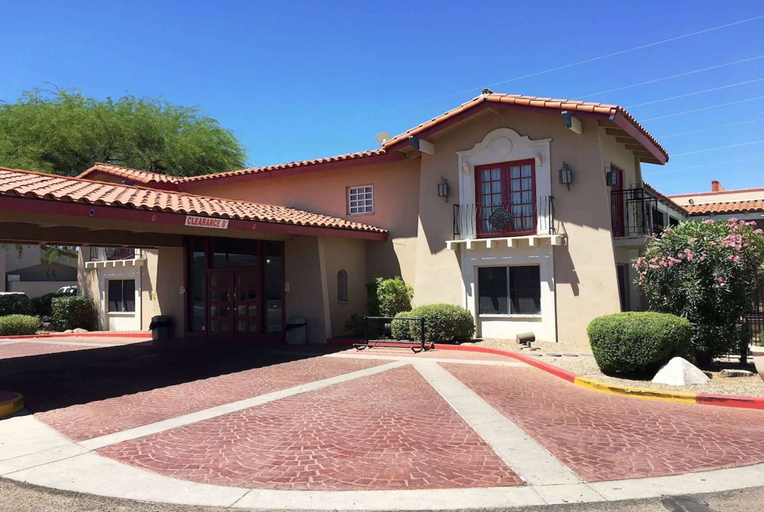 Exterior & Views 5, Days Inn Tucson City Center, Pima