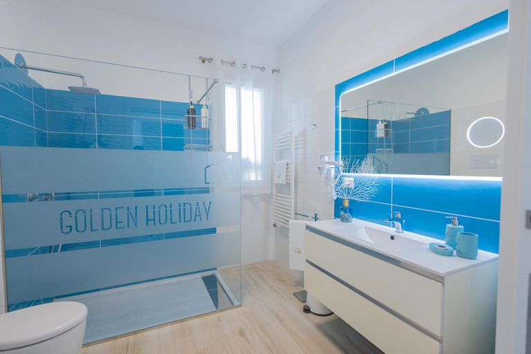 Bathroom 4, Golden Holiday Villas Private Pools in Sicily, Palermo