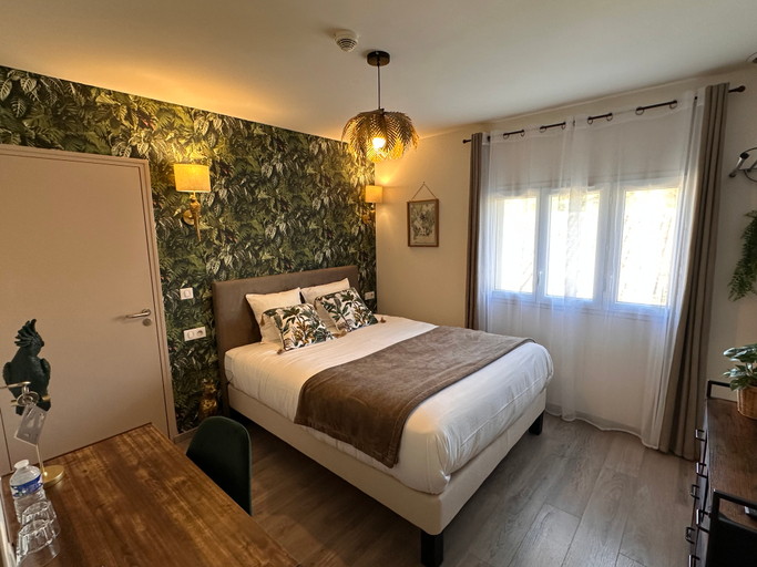 Bedroom 3, Logis Auberge du Vieux Lanas, Ardèche