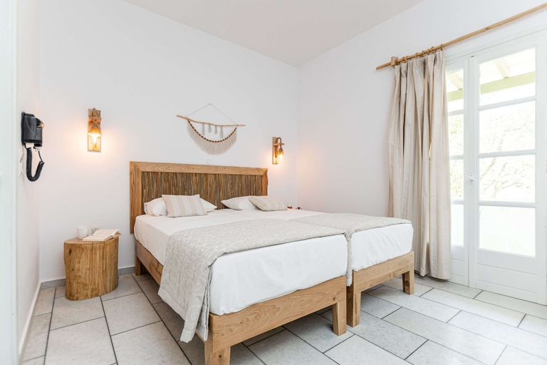 Bedroom 2, Studios Vrettos Beachfront Hotel, South Aegean