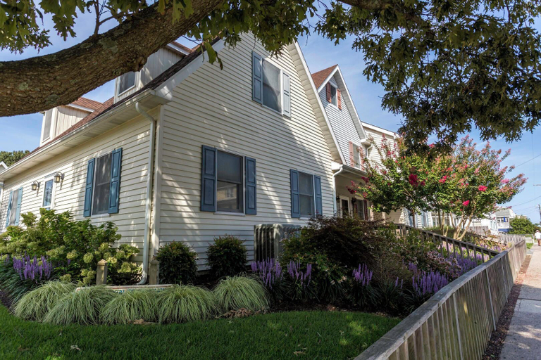 Exterior & Views, King Charles Avenue 408 #1, Sussex