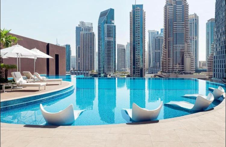 Sport & Beauty 2, GuestReady - 1BR | Luxe Suite | Excellent location, Dubai