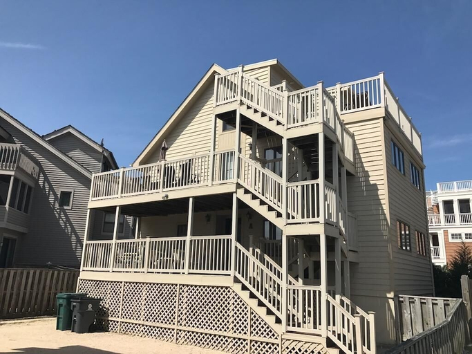 Exterior & Views, Dicinson Avenue 11A, Sussex