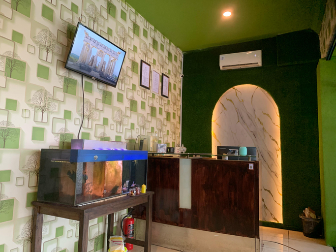 Others 2, Basko Hotel dan Karaoke, Solo