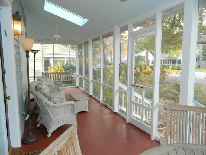 Others 5, Columbia Avenue 26, Sussex