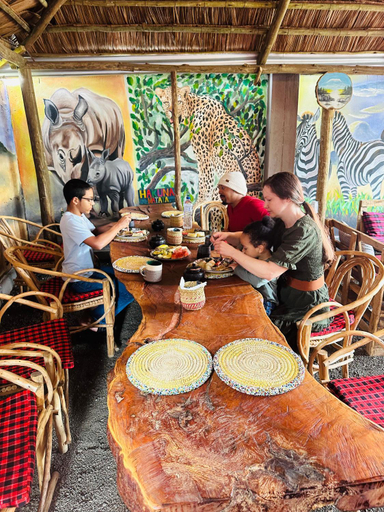 Food & Drinks 2, Safari villa, Arusha Urban