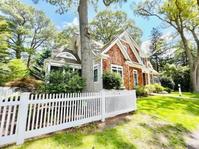 Exterior & Views 1, Columbia Avenue 34, Sussex