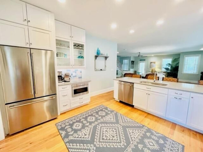 Others 5, Columbia Avenue 109, Sussex