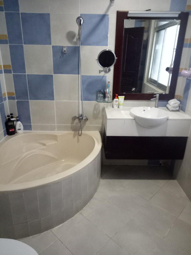 Bathroom 25