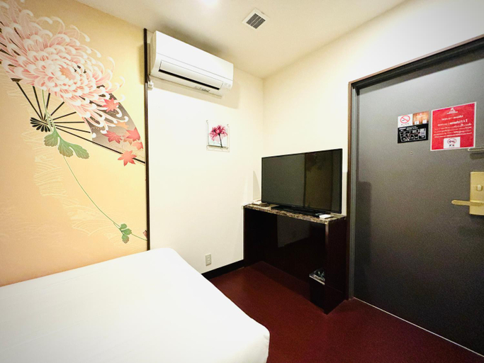 Bedroom 12
