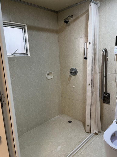 Bathroom 7