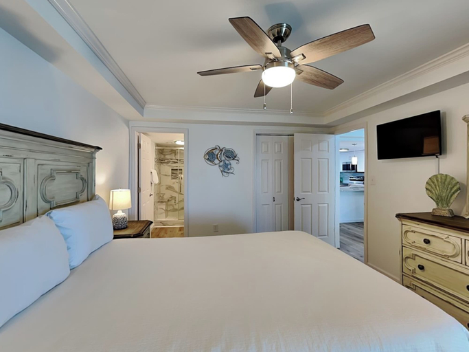 Bedroom, Gulf Tower #12C by Southern Vacation Rentals, Baldwin