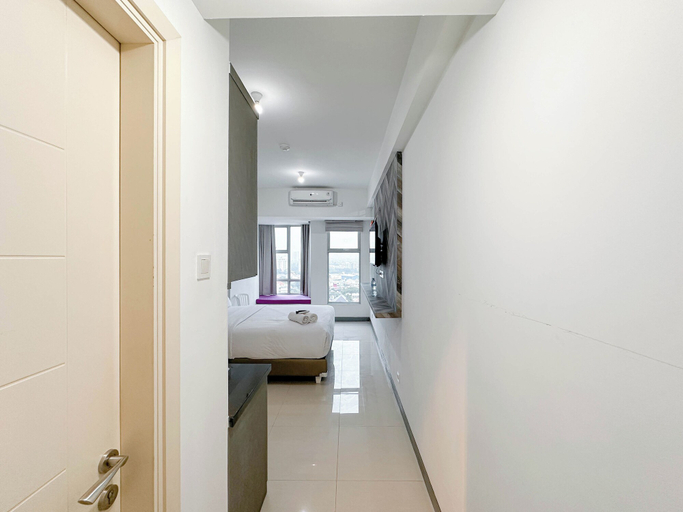 Bathroom 2, Studio (No Kitchen) With City Light View Benson Supermall Mansion Apartment, Surabaya