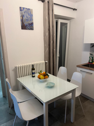 Others 5, Casa Enzo, La Spezia