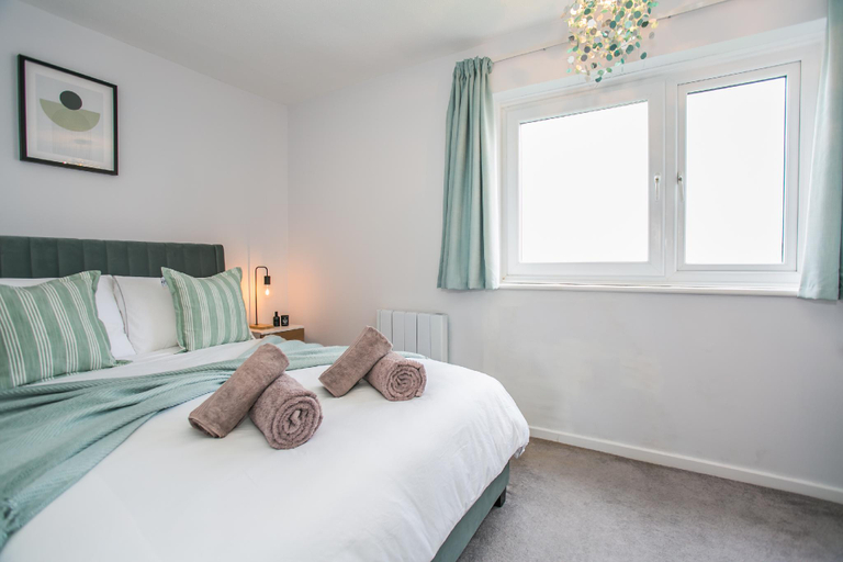 Bedroom 2, Blissview - Beach front apartment in East Wittering Village, West Sussex