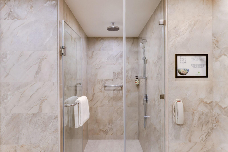 Bathroom 5, Lemon Tree Premier Mumbai Airport Ct, Mumbai Suburban