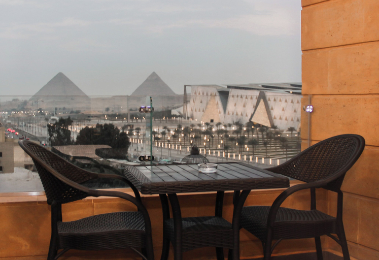 Food & Drinks 5, Asia Pyramids View, Giza