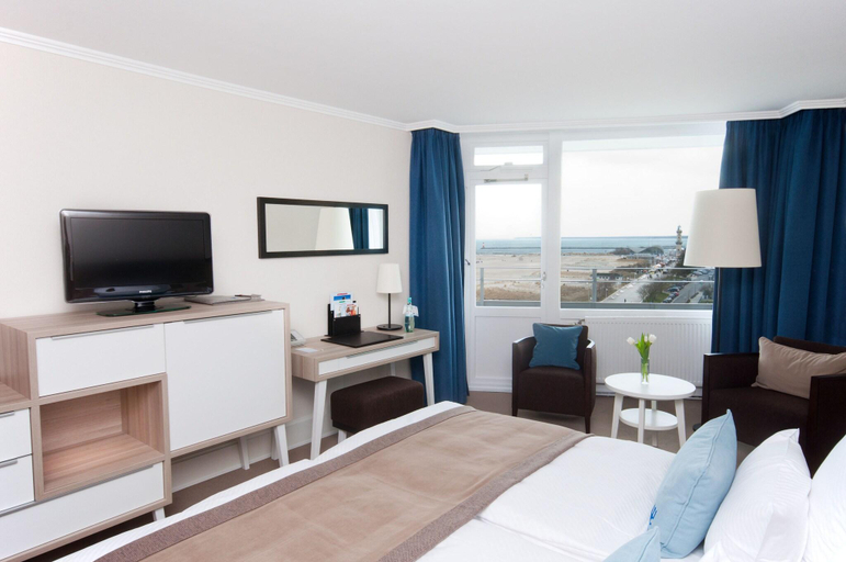 Bedroom 3, Hotel Neptun & SPA, Rostock