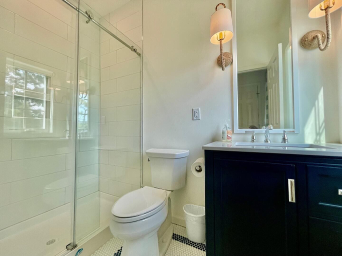 Bathroom 3, Bedford Avenue 19, Sussex