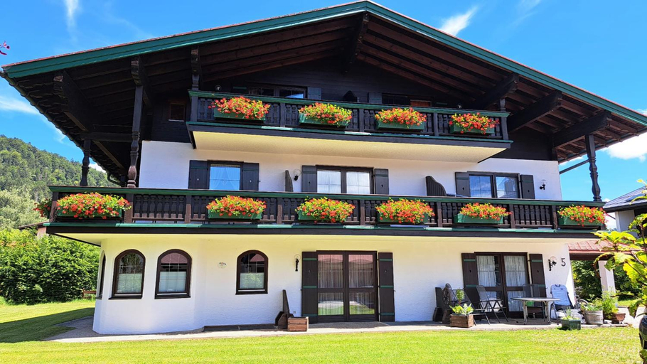 3, Ferienwohnung Schlogl, Traunstein