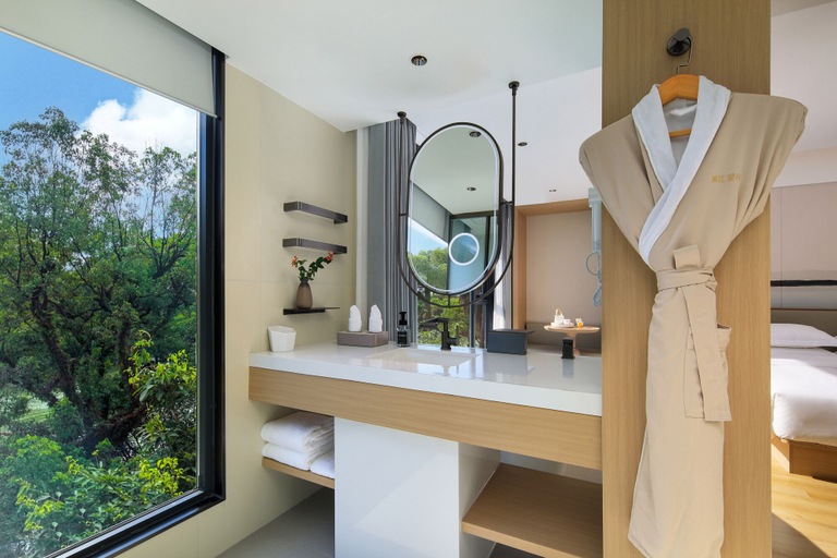 Bathroom 5, Lijiang Moon Hotel - Guilin, Guilin