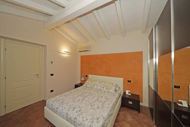 Room 2, Borgo del Torchio G23 by Wonderful Italy, Brescia