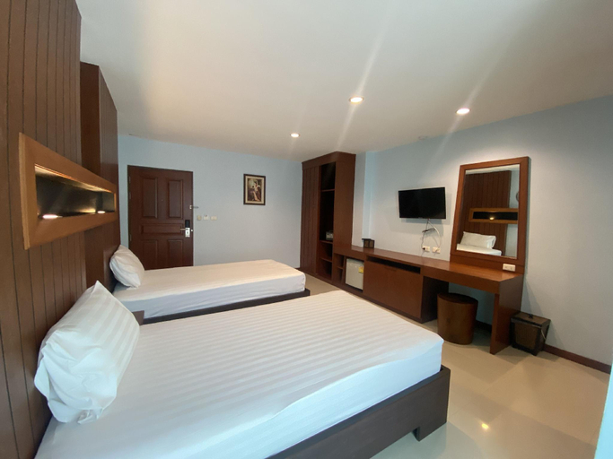 Bedroom 12