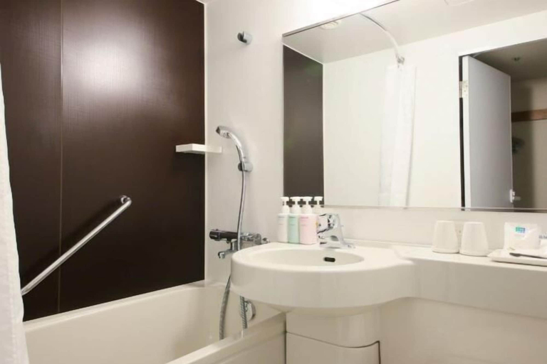 Bathroom 23