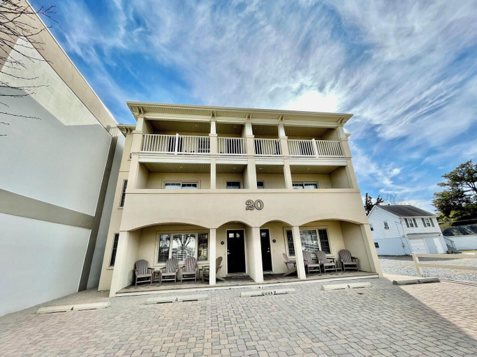 Exterior & Views 1, Wilmington Avenue 20B, Sussex