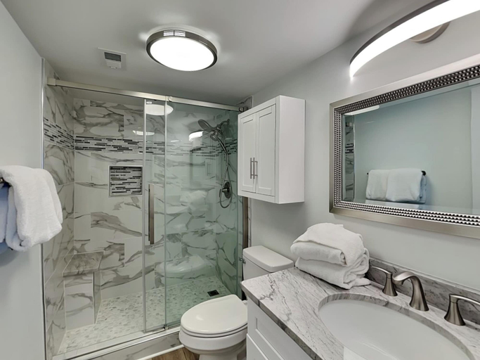 Bathroom 4, Gulf Tower #12C by Southern Vacation Rentals, Baldwin