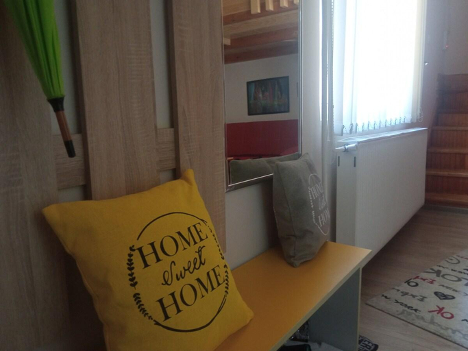 Others 5, artCENTAR apartman, Novi Sad