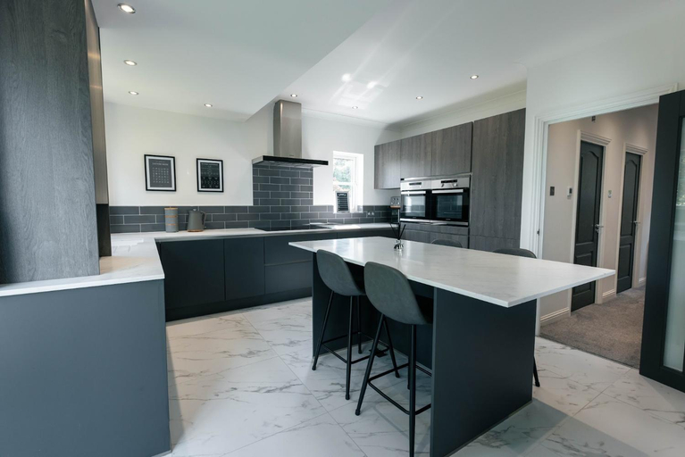 Kitchen 3, Harbour House, Plymouth