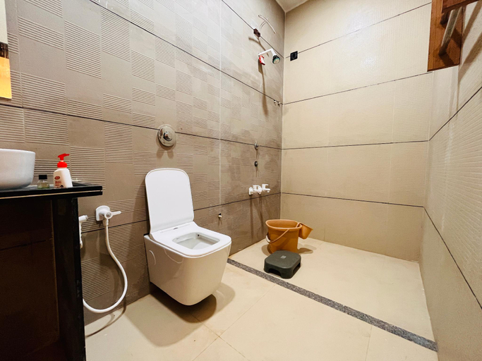 Bathroom 2, The Brook Ville, Junagadh
