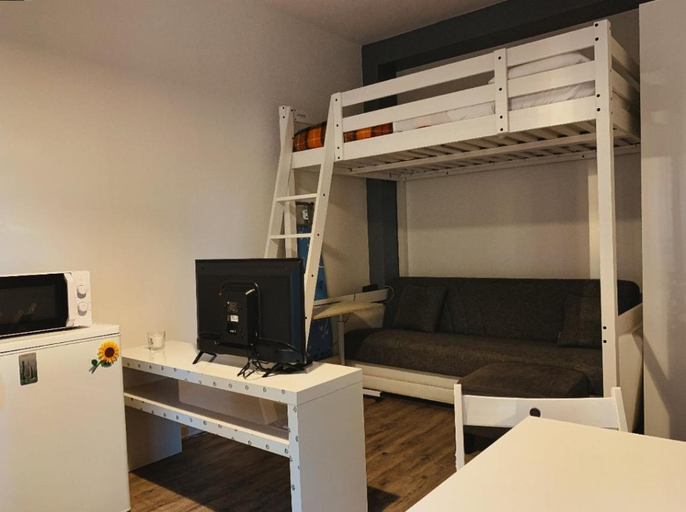 Bari 8 Studio apartment, Milano