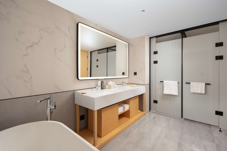 Bathroom 5, Hilton Garden Inn Xuzhou Pengcheng Square, Xuzhou