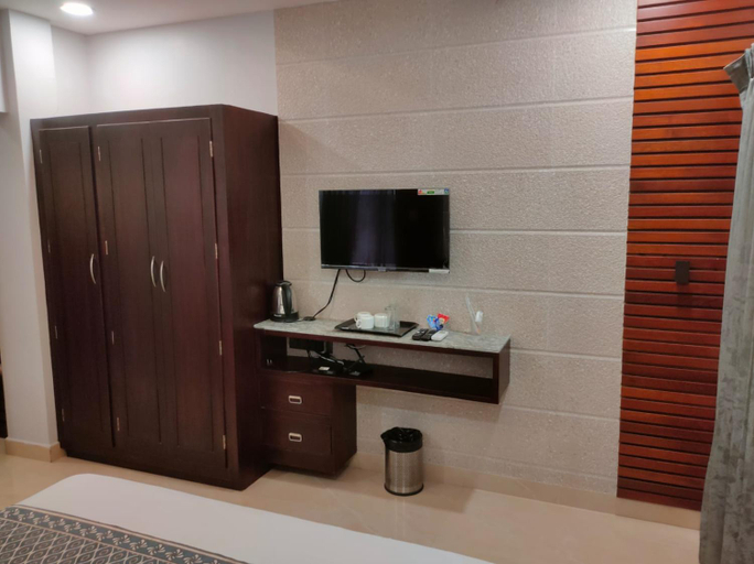 Others 5, ROYES PARK ROOMs & MINI PARTY HALL, Chennai