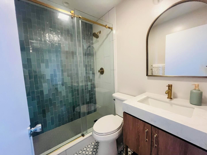 Bathroom 3, Rodney Avenue 107d, Sussex