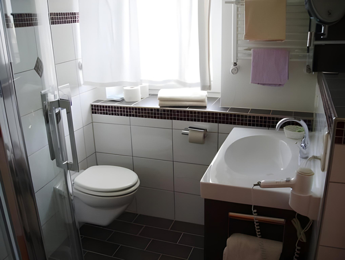 Bathroom 4