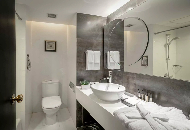 Bathroom 3