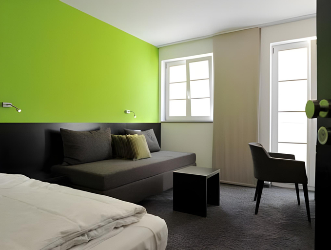 Bedroom 12