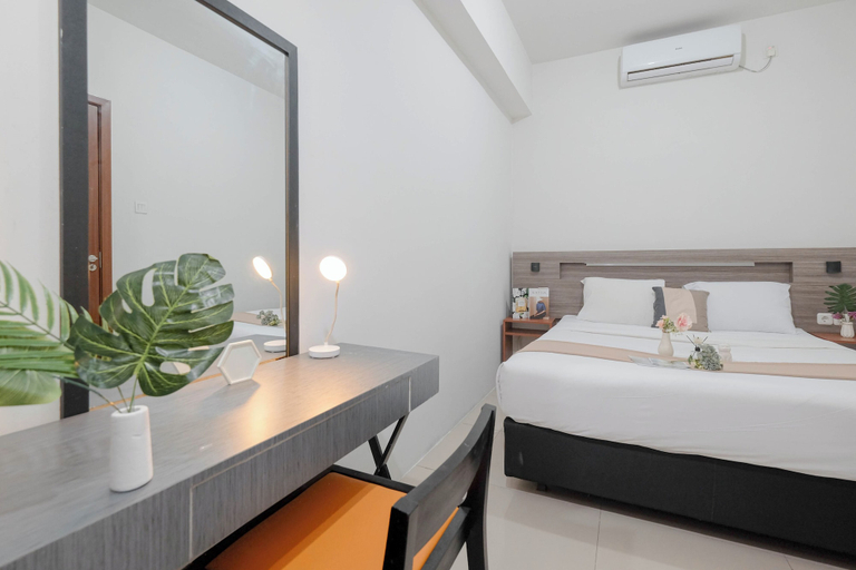 Bedroom 1, Warm And Comfy 2Br Apartment At Vittoria Residence, Cikarang