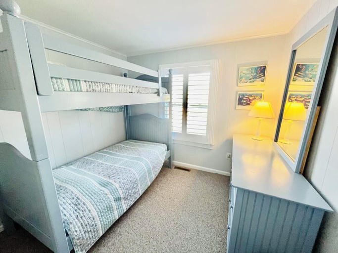 Bedroom 2, Sandalwood Street 310, Sussex