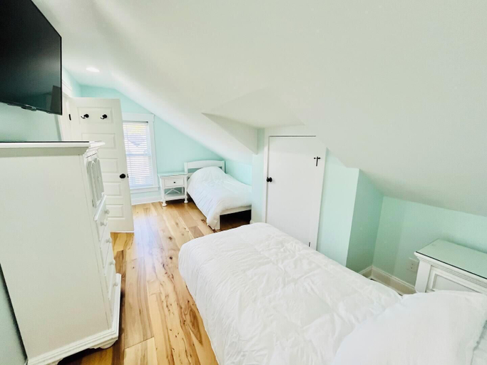 Bedroom 2, Lake Avenue 22, Sussex
