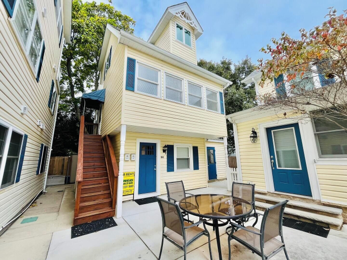 Exterior & Views, Maryland Gardens 19D, Sussex