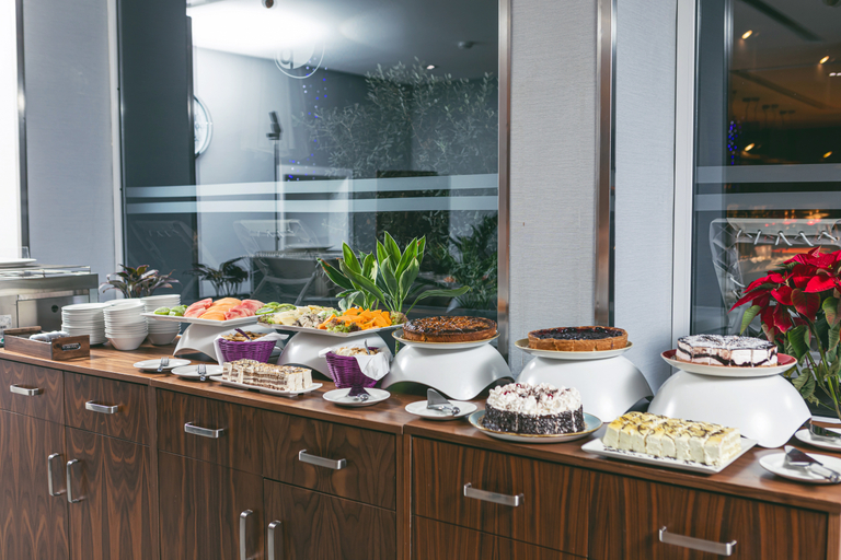 Food & Drinks 5, Pebbles Resort St Paul's Bay, Saint Paul's Bay